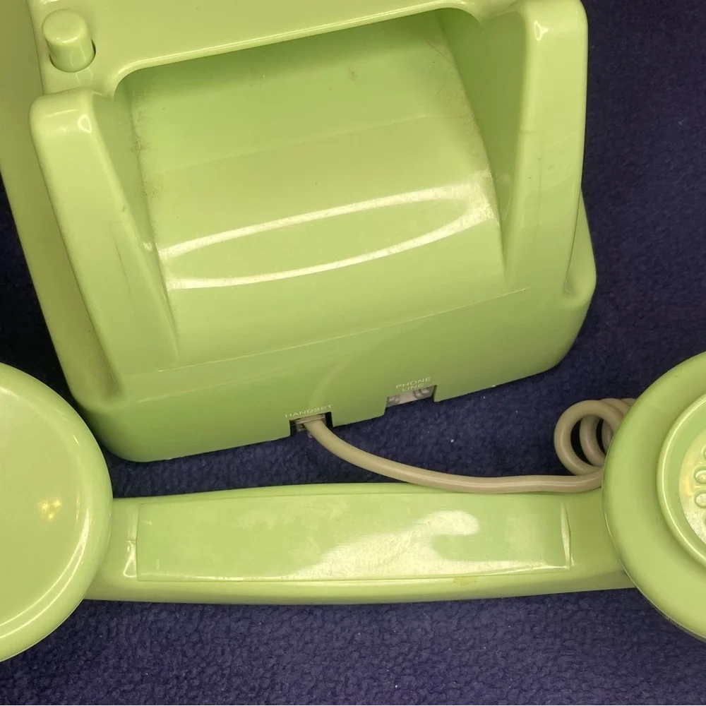 Wild & Wolf Model 746 Retro Rotary-Style Push-Button Telephone — Mint Green